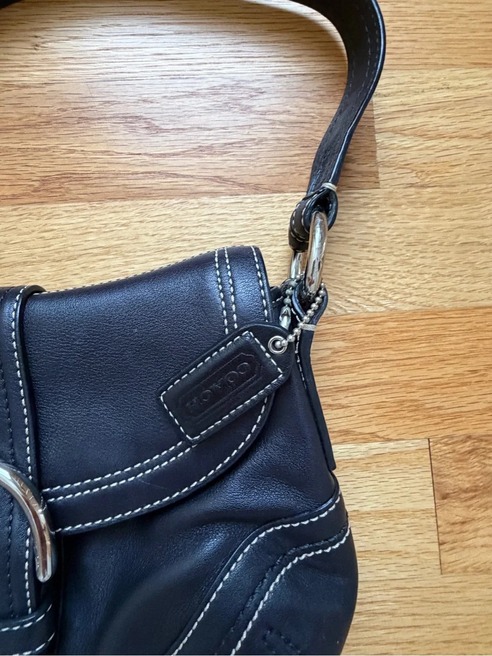 Vintage 2007 Coach Soho Leather Buckle Flap Shoulder Bag